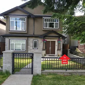 https://private-suite-with-king-bed-in-newly-built-house.vancouver-hotels-bc.net