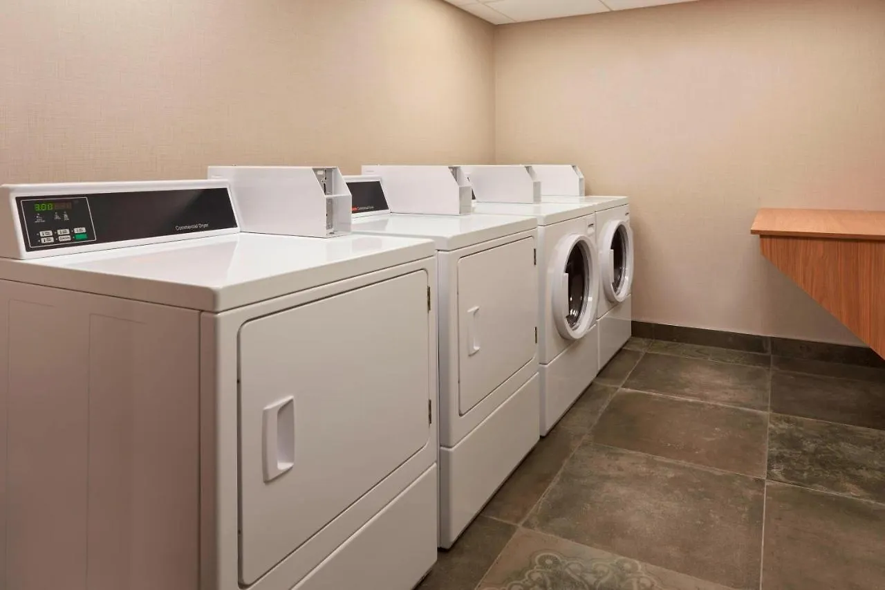 Fairfield Inn By Marriott Montreal Downtown 3*,  Kanada