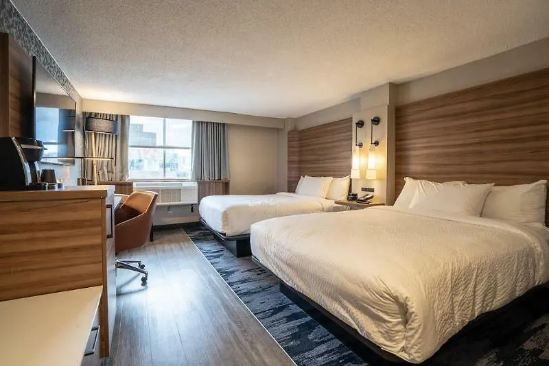Fairfield Inn By Marriott Montreal Downtown 3*,